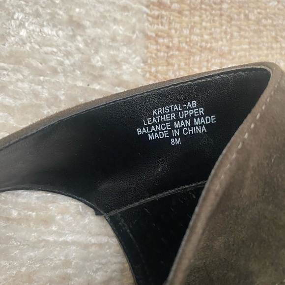 Audrey Brooke Open Toe Suede Grey Booties Heels Size 8 - Picture 7 of 8